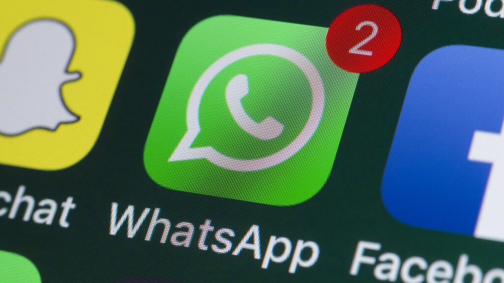 WhatsApp message scheduling nears public rollout WhatsApp message scheduling beta option
