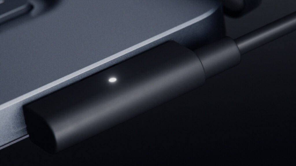 Magnetic Connect USB-C port