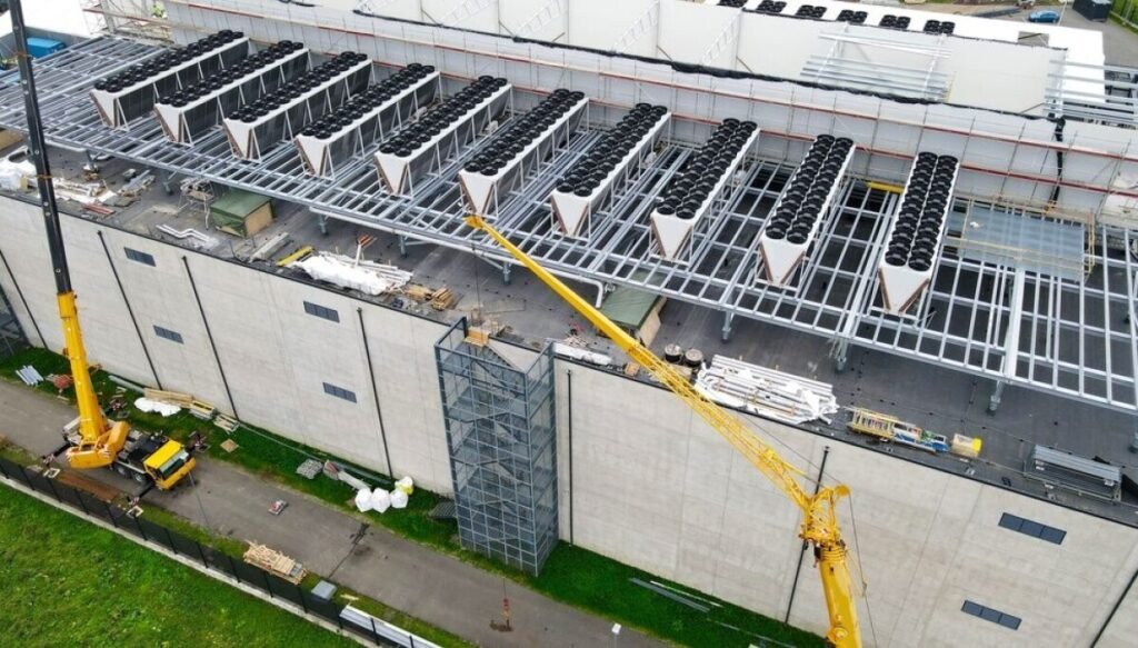 NTT Global Data Centers server room