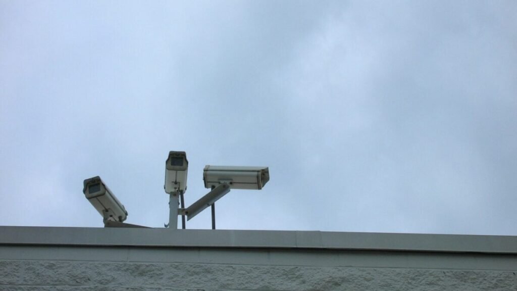 Amazon Discounts Top-Rated Home Security Cameras Under Rs top home security cameras