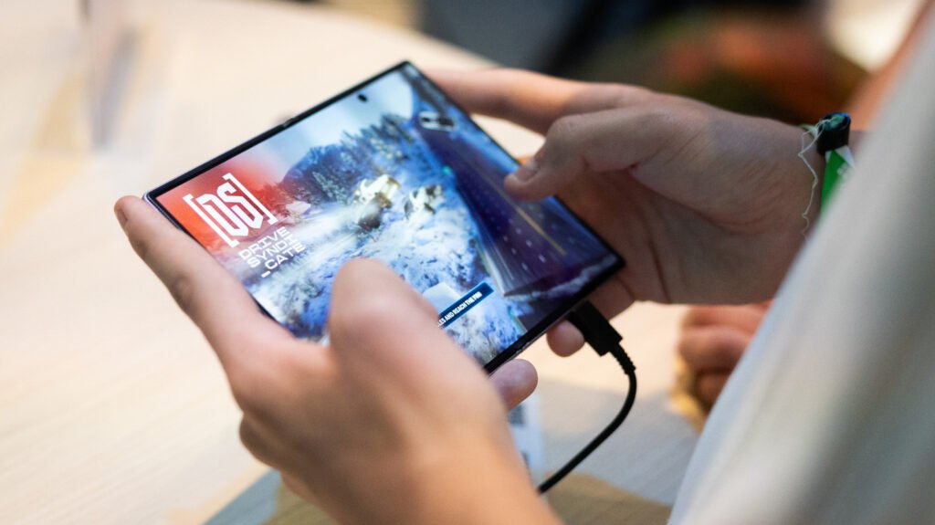 Galaxy Z Fold 8 aspect ratio menu