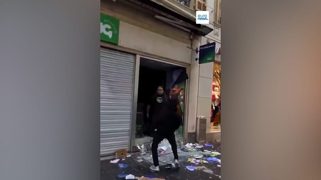 masked looters during riots