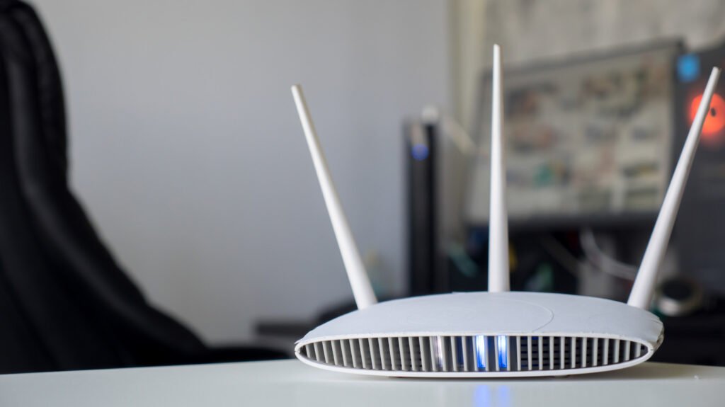 Blinking lights on Netgear router warn of connection failures Blinking lights on Netgear router