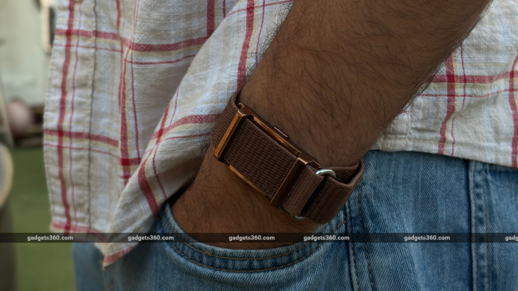Pebble Qore 2 wearable device