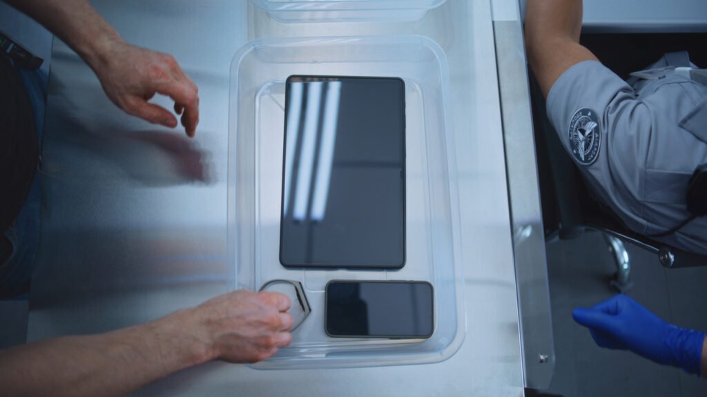 dirty TSA bins at airport security