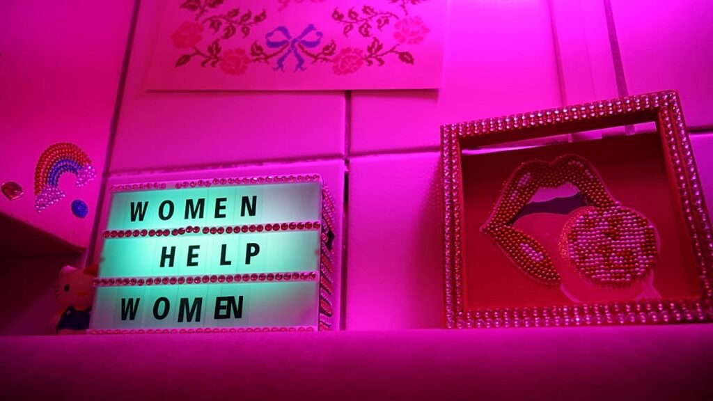 protesters demonstrating abortion law reforms in warsaw